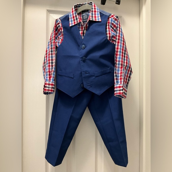 Nautica 3 Piece Suit - Picture 4 of 10